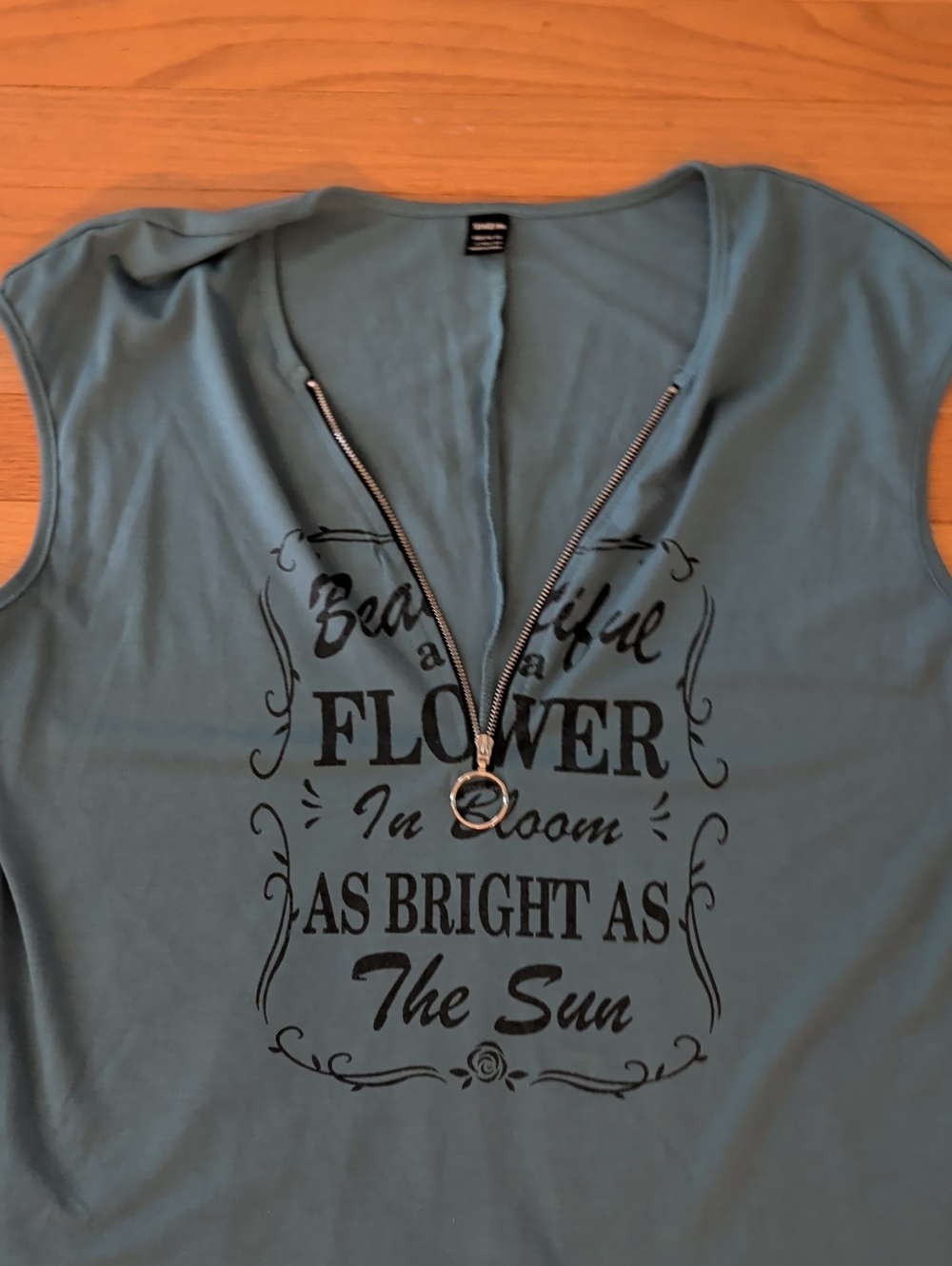 SHEIN Teal Graphic Zip-Front Sleeveless Top